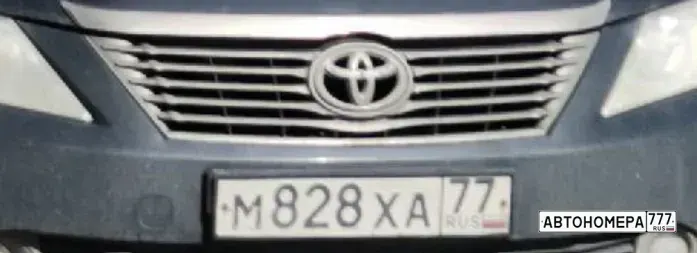 Номер М828ХА77 на автомобиле