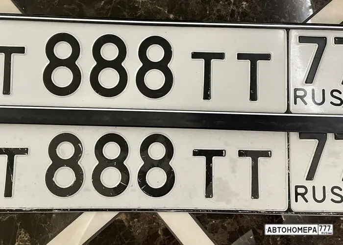 Номер Т888ТТ77 на автомобиле