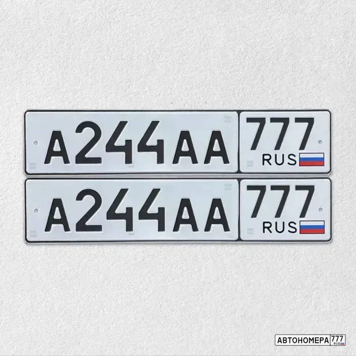Номер А244АА777 на автомобиле