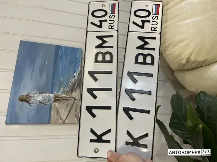 Номер К111ВМ40 на автомобиле