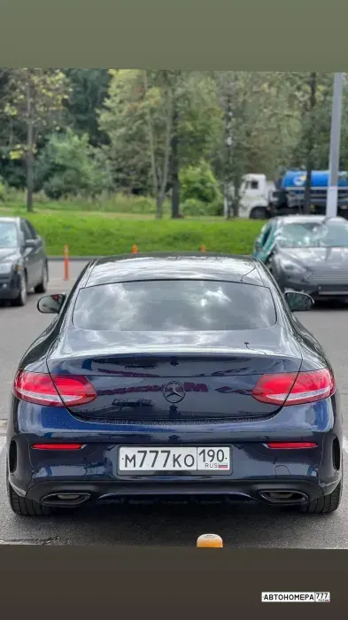 Номер М777КО190 на автомобиле