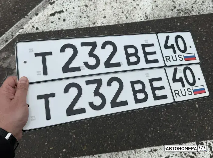 Номер Т232ВЕ40 на автомобиле