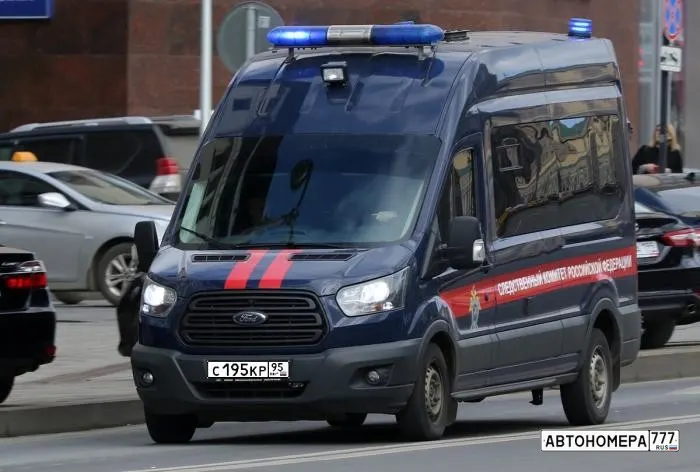 Номер С195КР95 на автомобиле