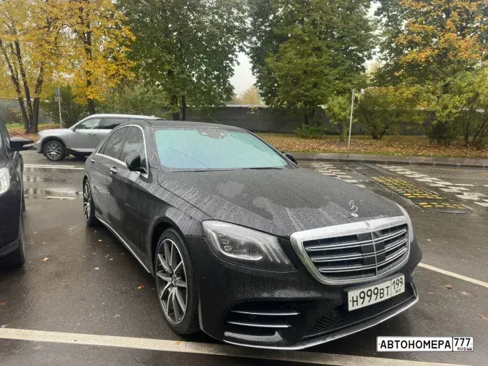 Номер Н999ВТ199 на автомобиле