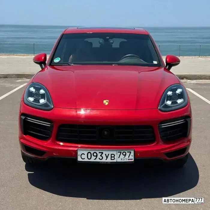 Номер С093УВ797 на автомобиле
