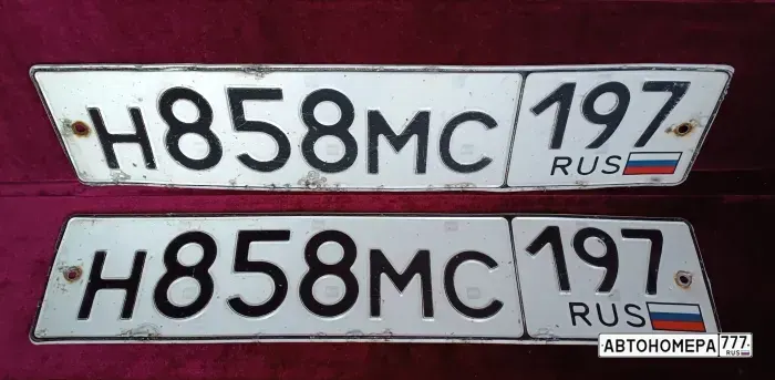 Номер Н858МС197 на автомобиле