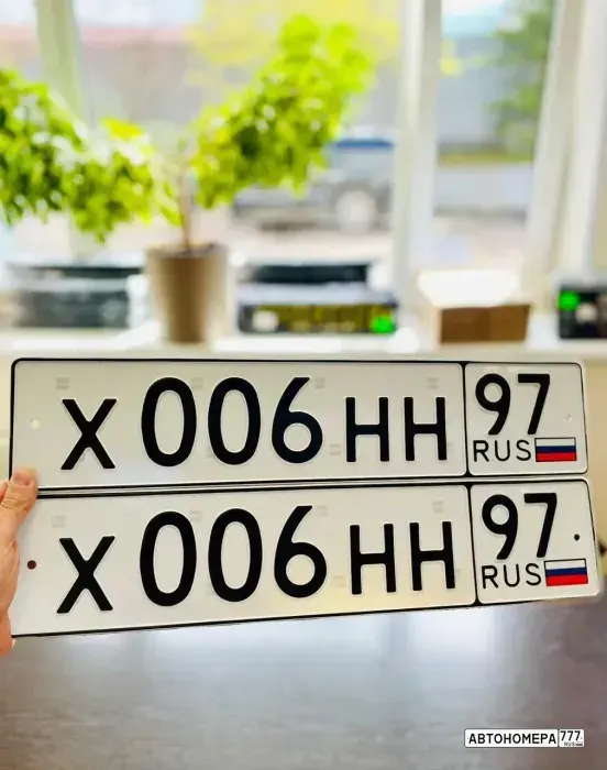 Номер Х006НН97 на автомобиле