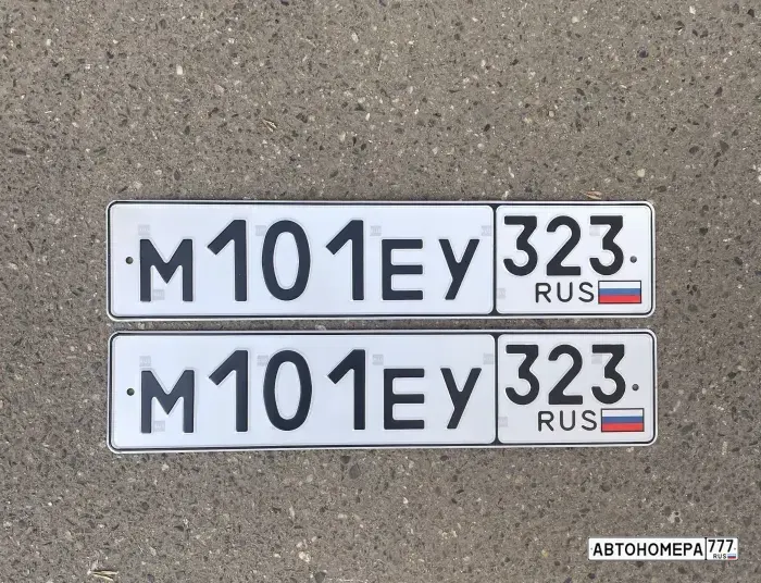 Номер М101ЕУ323 на автомобиле
