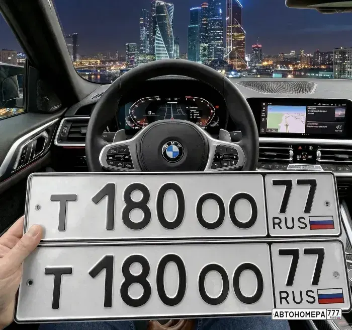 Номер Т180ОО77 на автомобиле