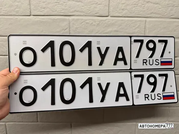 Номер О101УА797 на автомобиле