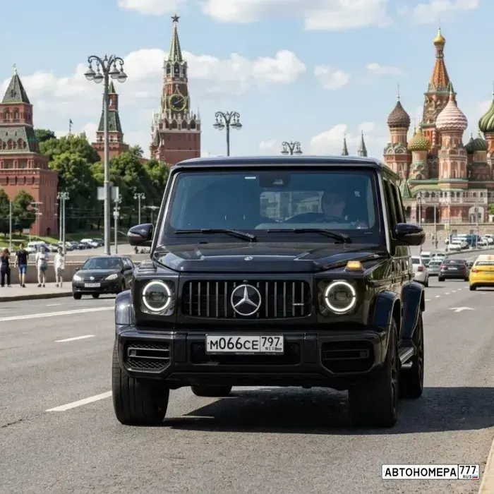 Номер М066СЕ797 на автомобиле