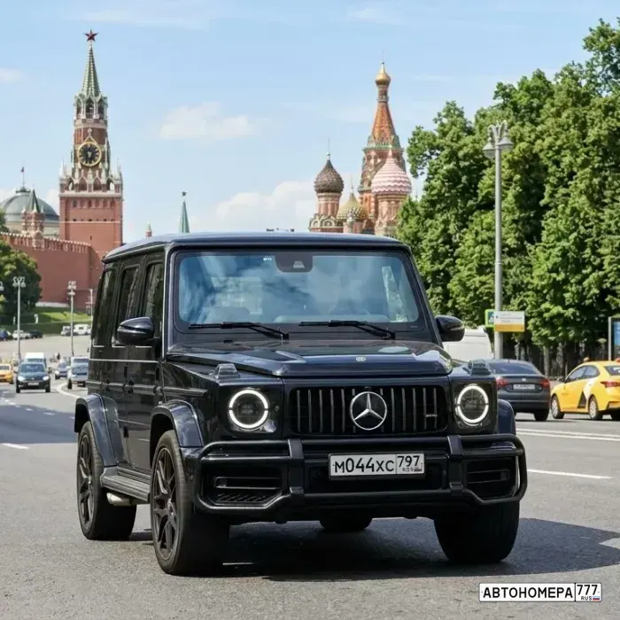 Номер М044ХС797 на автомобиле