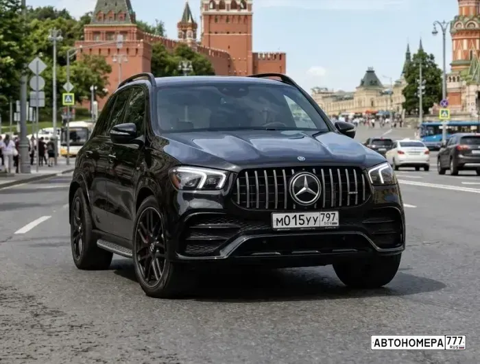Номер М015УУ797 на автомобиле
